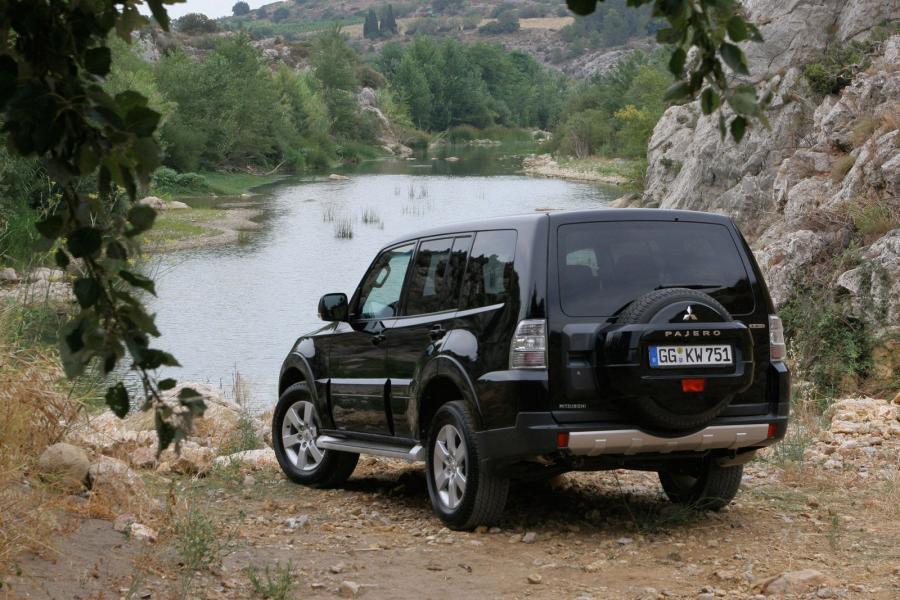  Mitsubishi Pajero 2007 года  (фото 22 из 22)